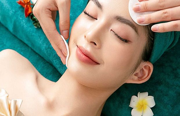 Massage mặt là phương pháp vận dụng khéo léo những động tác đến từ đôi tay