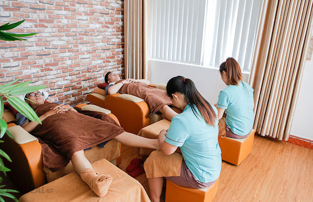 mát xa quận 1 - Quỳnh Như foot massage
