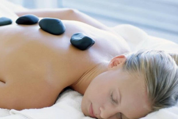 Bạn trải nghiệm massage đá nóng tại Melia Spa chưa